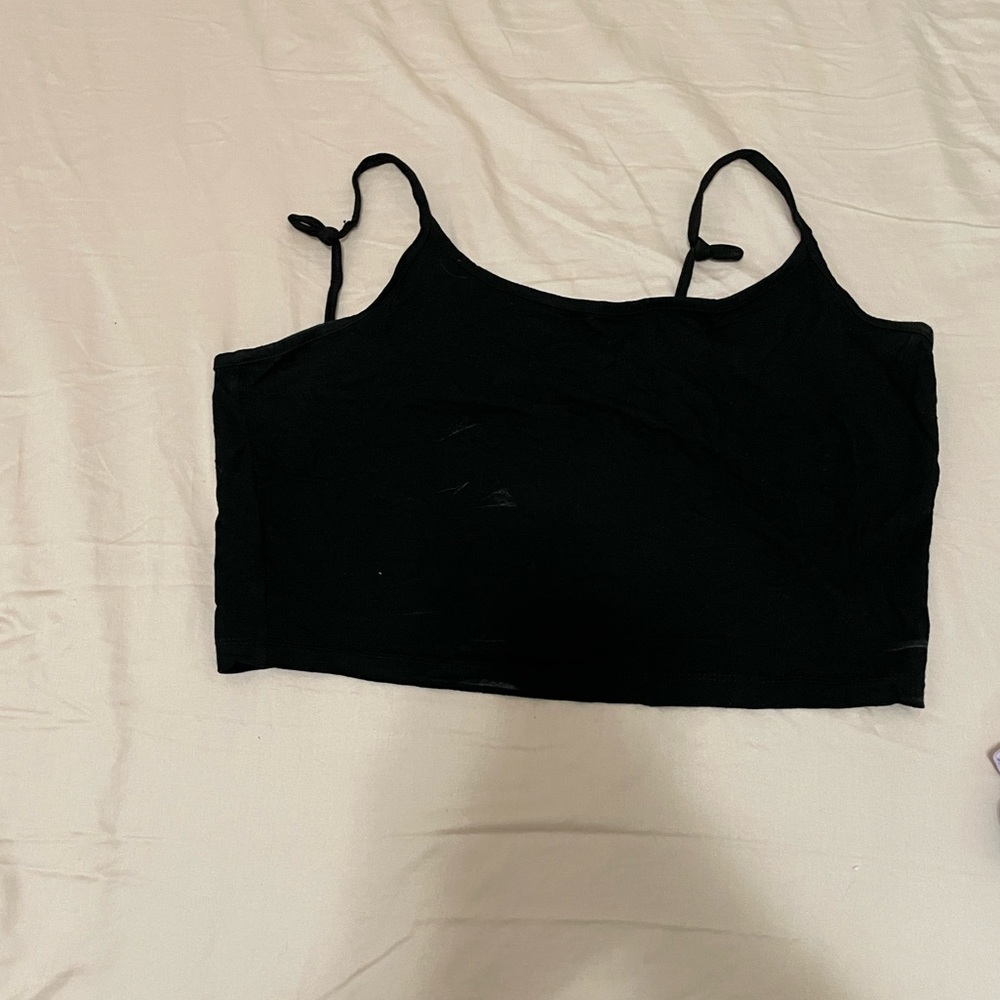 black cropped tank